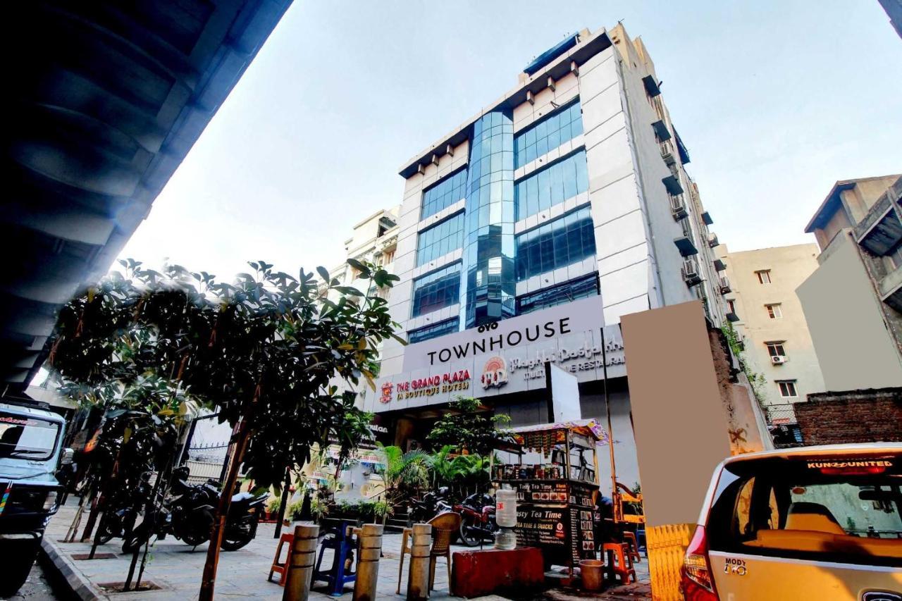 Townhouse The Grand Plaza Hotel Hyderabad Exterior photo