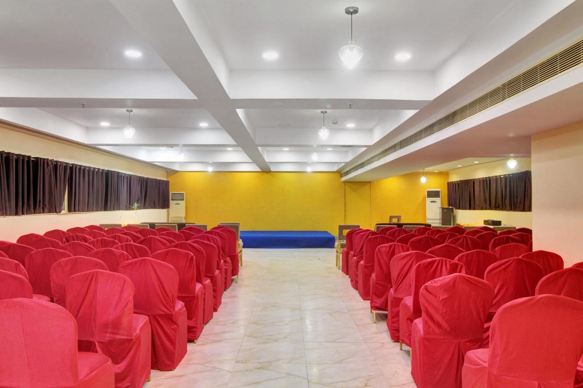 Townhouse The Grand Plaza Hotel Hyderabad Exterior photo